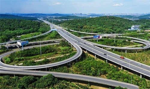称多钢筋套筒应用于高速公路